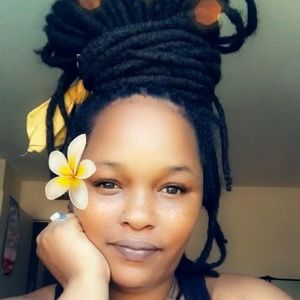 Meet your Posher, Luisa